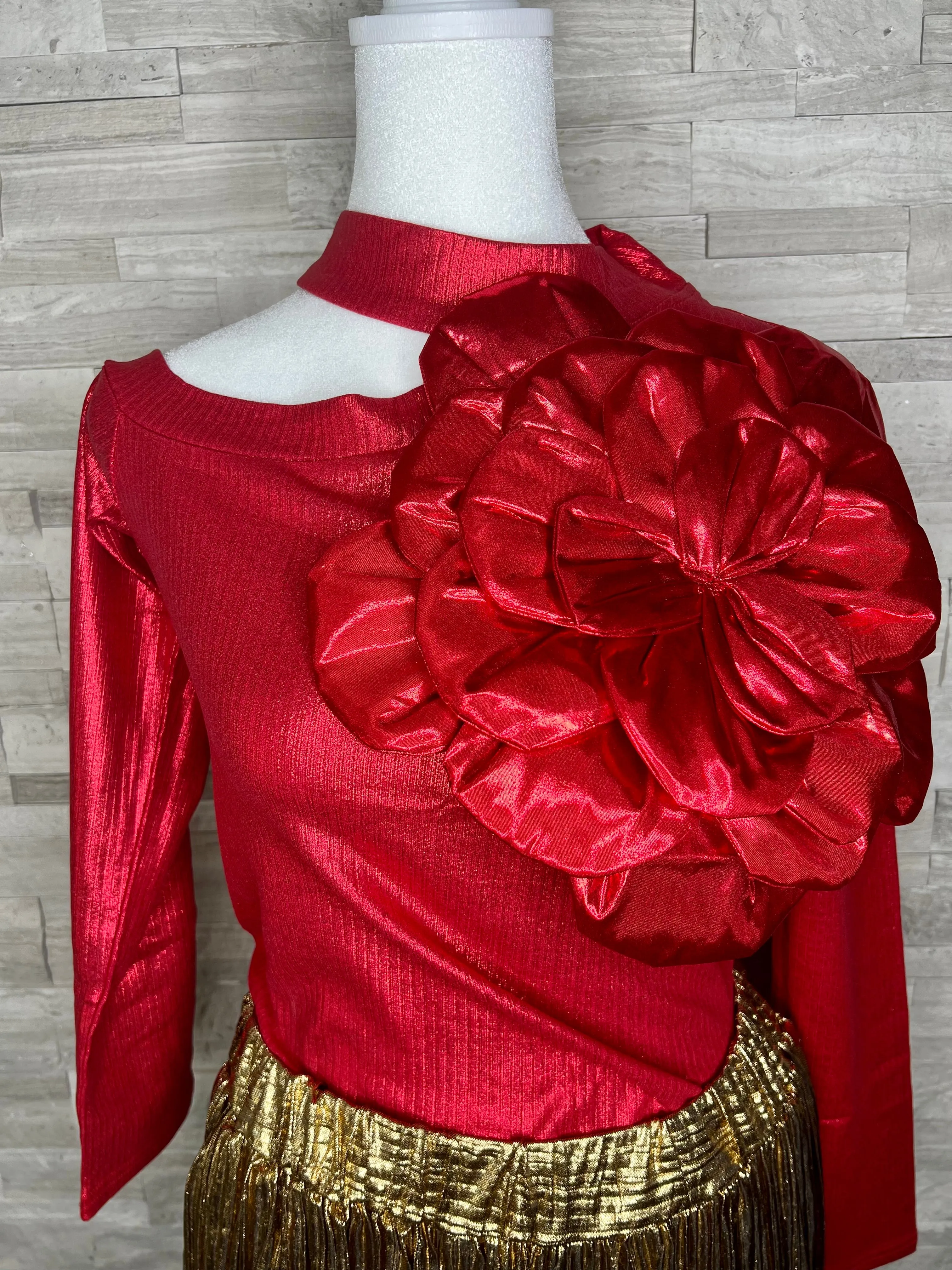 OVERSIZED FLOWER METALLIC SWEATER
