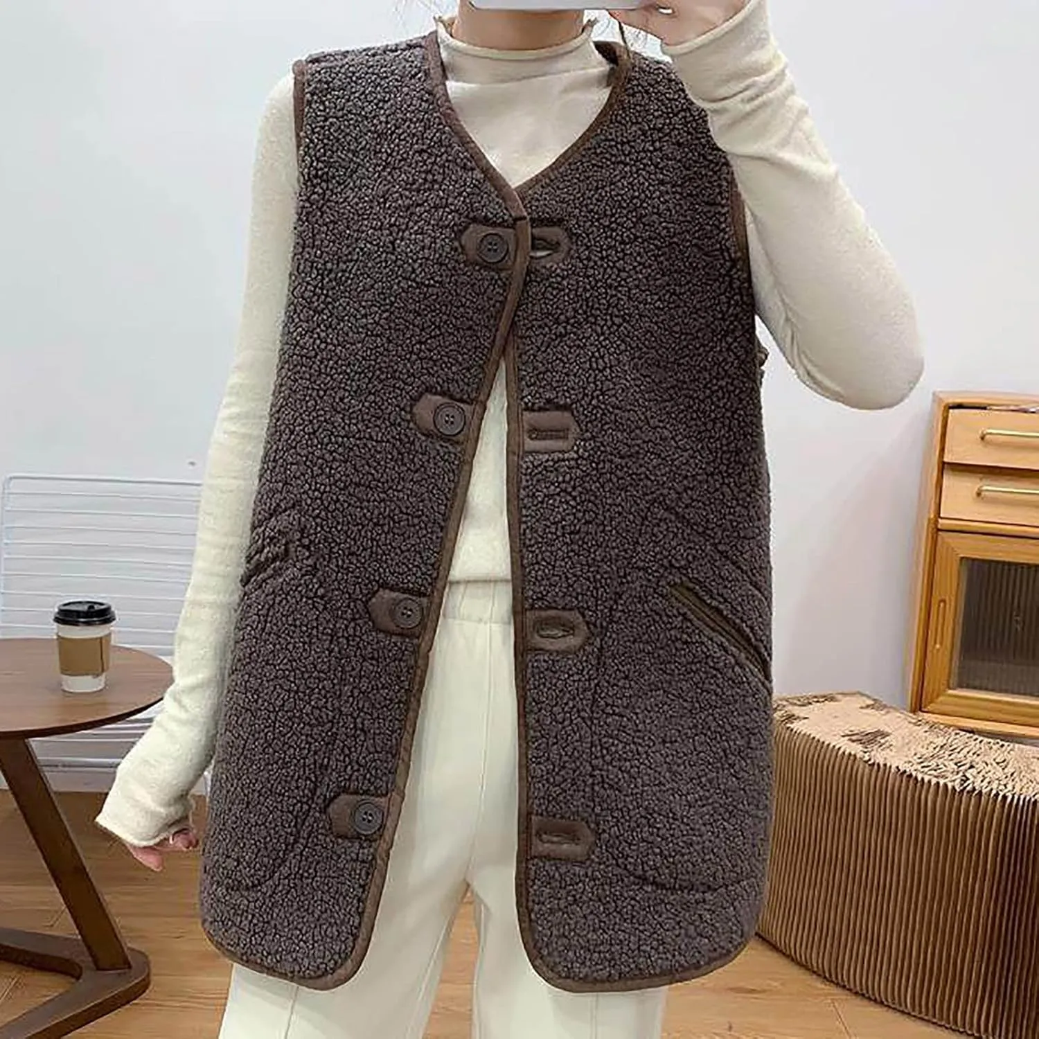 tuduoms Womens Sherpa Vest Casual Warm Fuzzy Faux Shearling Vest Sleeveless Fleece Jacket Pockets Teddy Coat Gilet for Winter